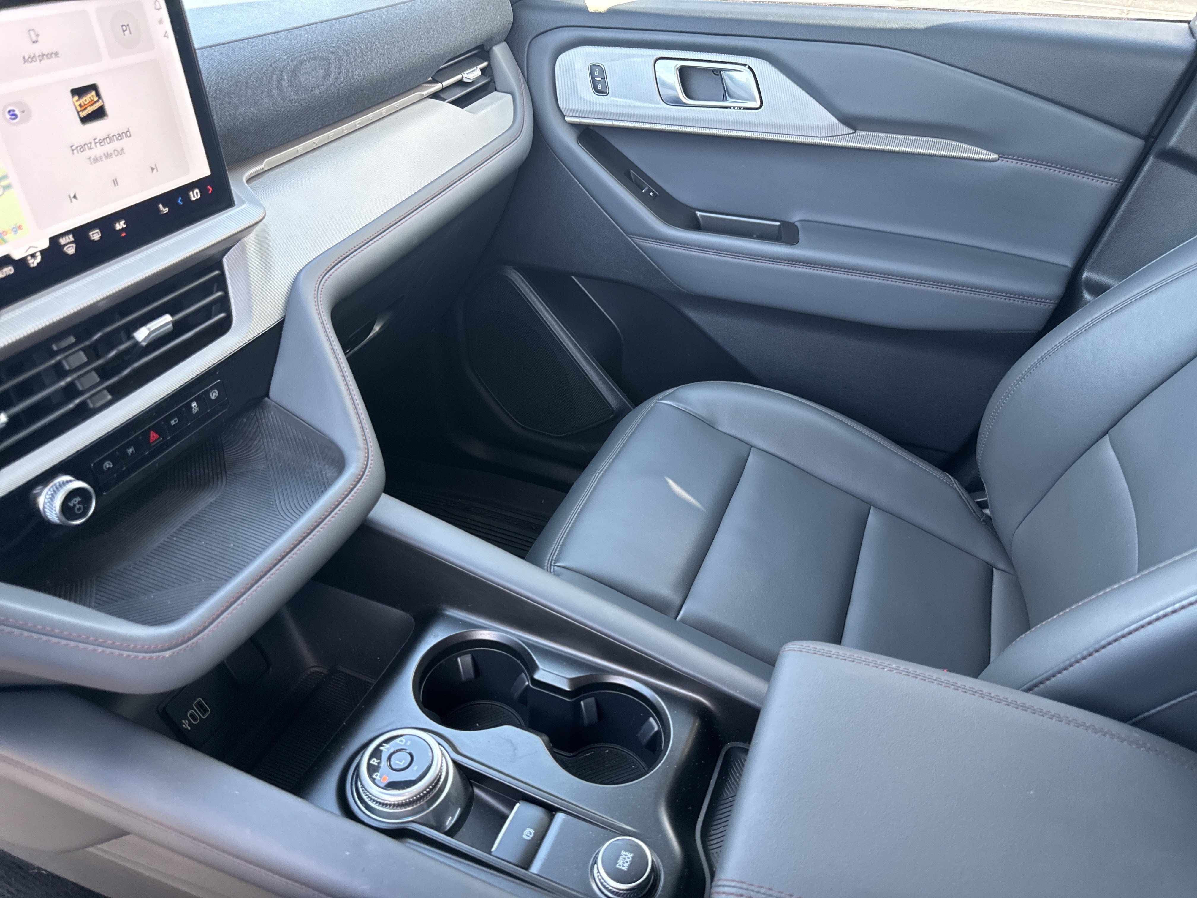 Used 2026 Ford Explorer Active w/ Active Comfort Package RWD image 33