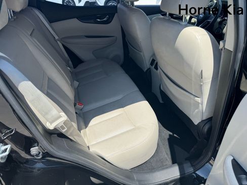 Used 2017 Nissan Rogue Sport SL FWD image 29