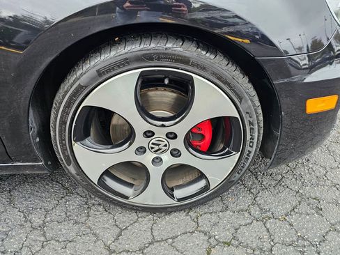 Used 2012 Volkswagen GTI 4-Door FWD image 9