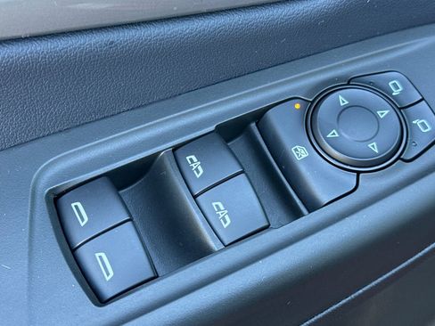 Used 2023 Chevrolet Bolt EUV LT w/ Convenience Package image 13