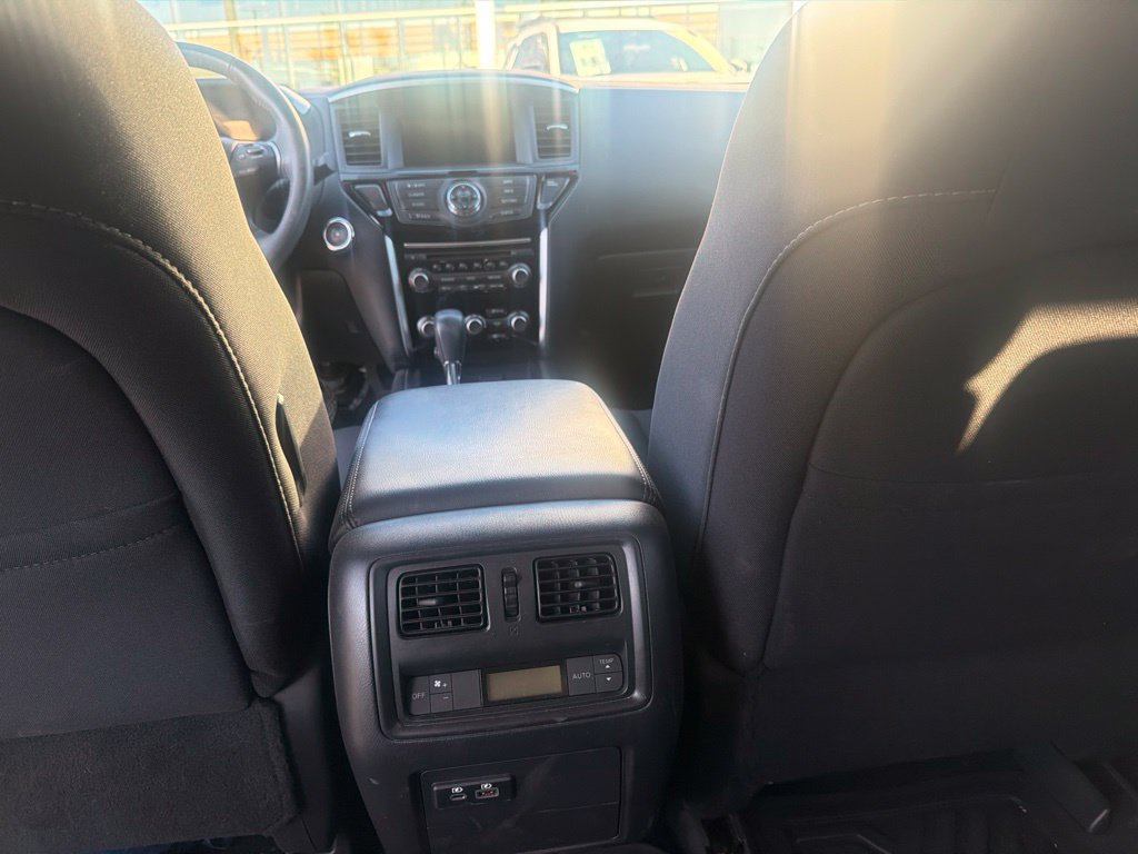 Certified 2020 Nissan Pathfinder SV FWD image 11