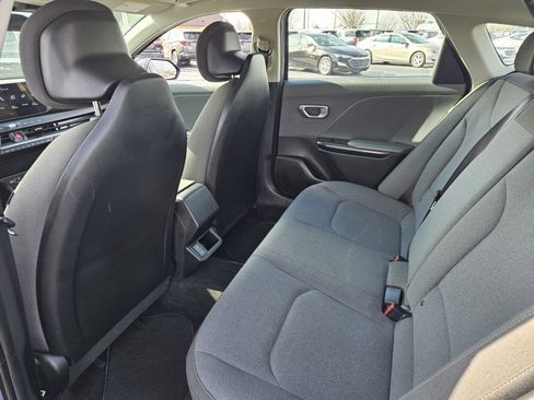Used 2025 Kia K4 LXS image 10