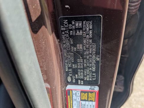 Used 2017 Kia Soul + FWD image 30