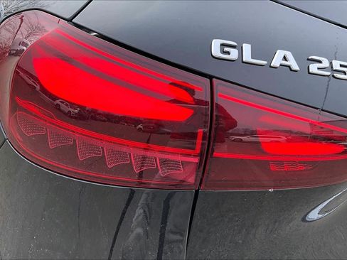New 2026 Mercedes-Benz GLA 250 4MATIC image 6
