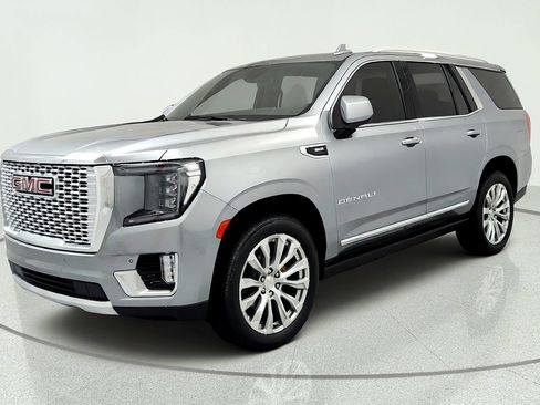 Used 2024 GMC Yukon Denali AWD/4WD image 1