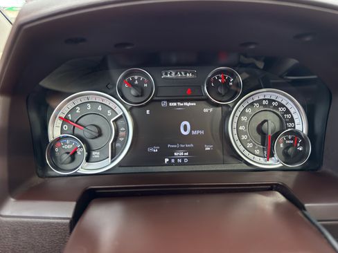 Used 2018 RAM 3500 Laramie image 19