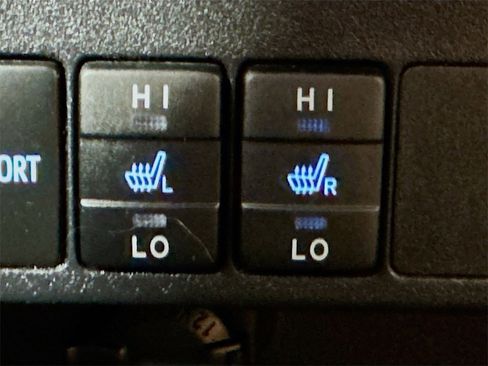 Used 2017 Toyota RAV4 Platinum image 24