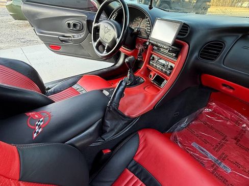 Used 2002 Chevrolet Corvette Z06 image 16