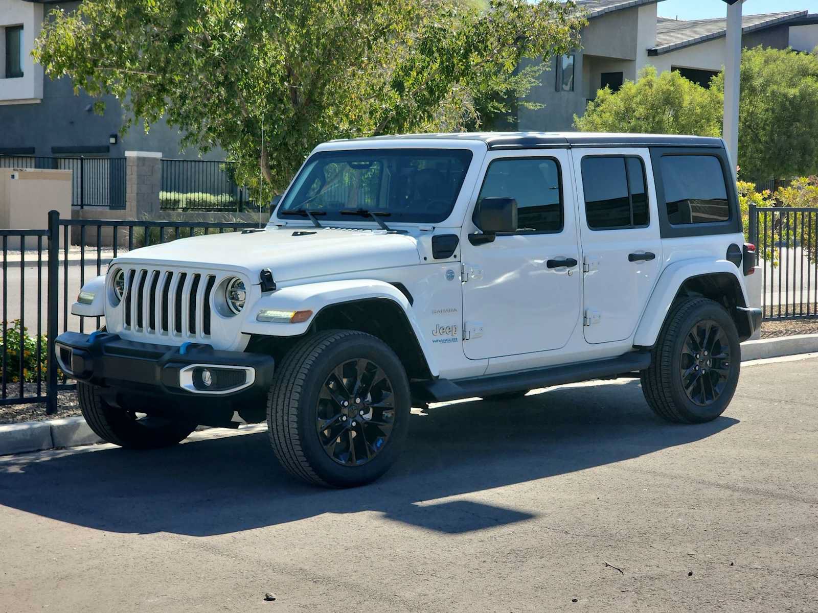 Used 2022 Jeep Wrangler Unlimited Sahara AWD/4WD image 4