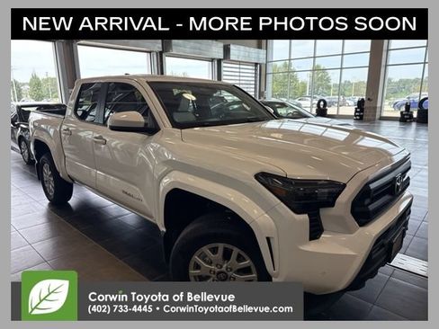Used 2026 Toyota Tacoma SR5 AWD/4WD image 1