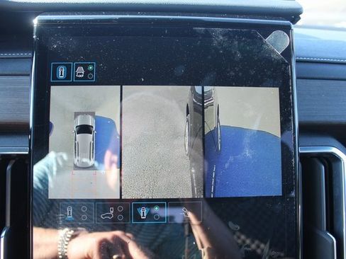 Used 2024 GMC Acadia Denali image 39