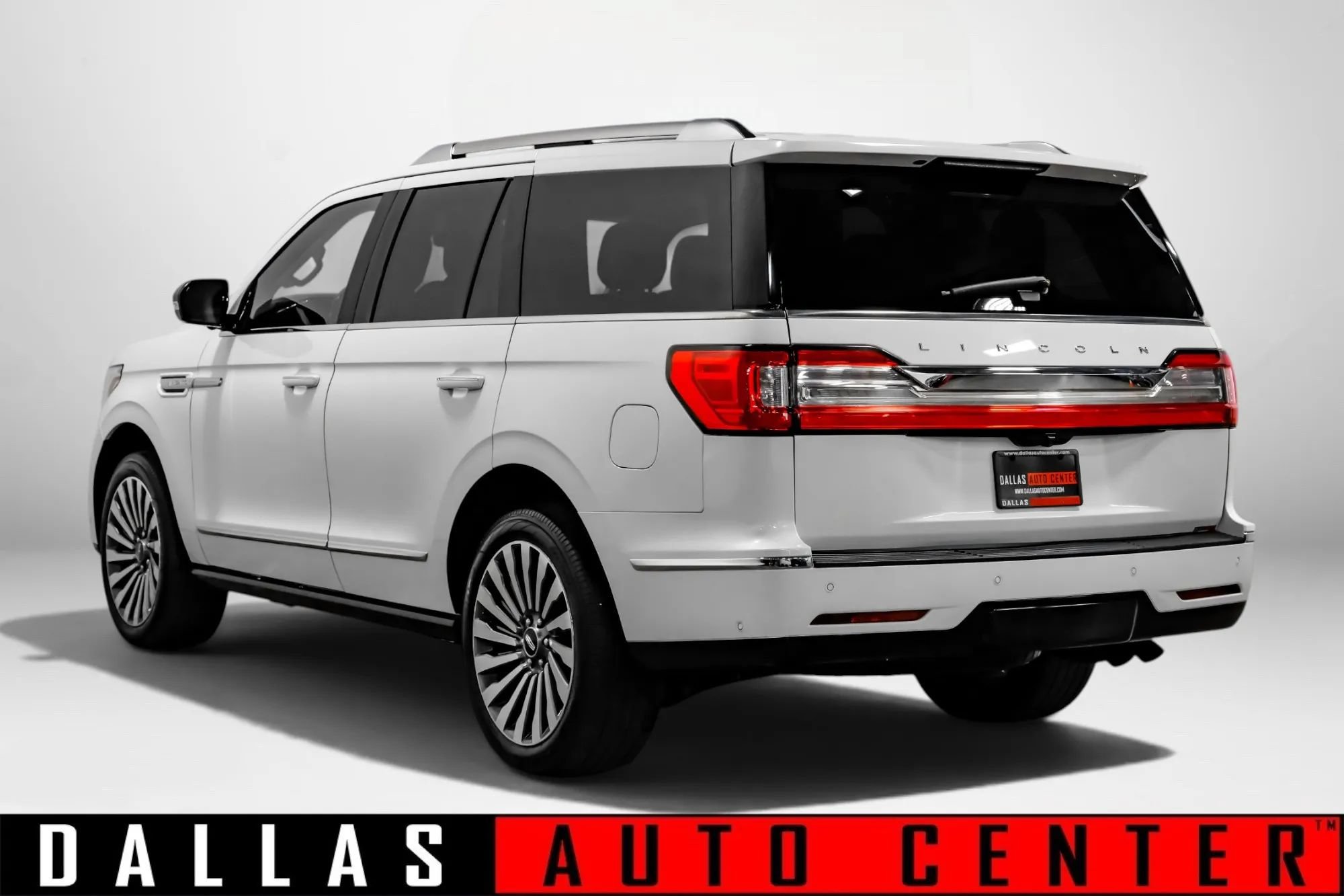 Used 2020 Lincoln Navigator Reserve w/ Luxury Package AWD/4WD image 7