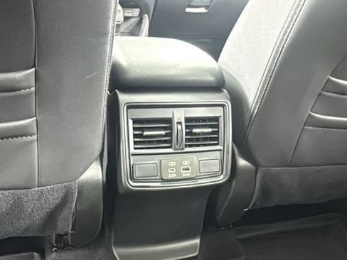 Used 2025 Subaru Forester Premium image 37