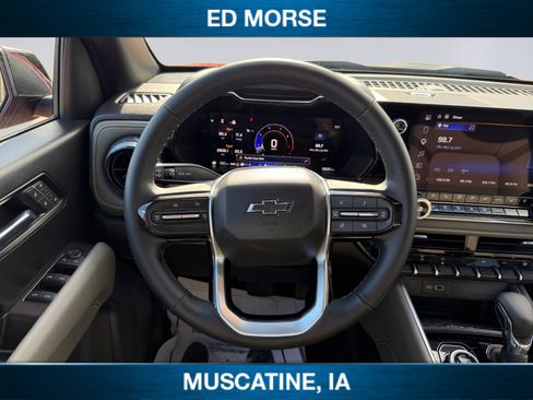 Used 2026 Chevrolet Colorado ZR2 w/ Technology Package AWD/4WD image 12
