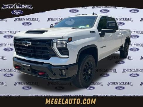 Used 2025 Chevrolet Silverado 2500 LT w/ Trail Boss Package AWD/4WD image 1