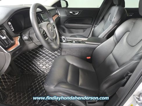 Used 2024 Volvo S60 B5 Plus w/ Climate Package FWD image 15