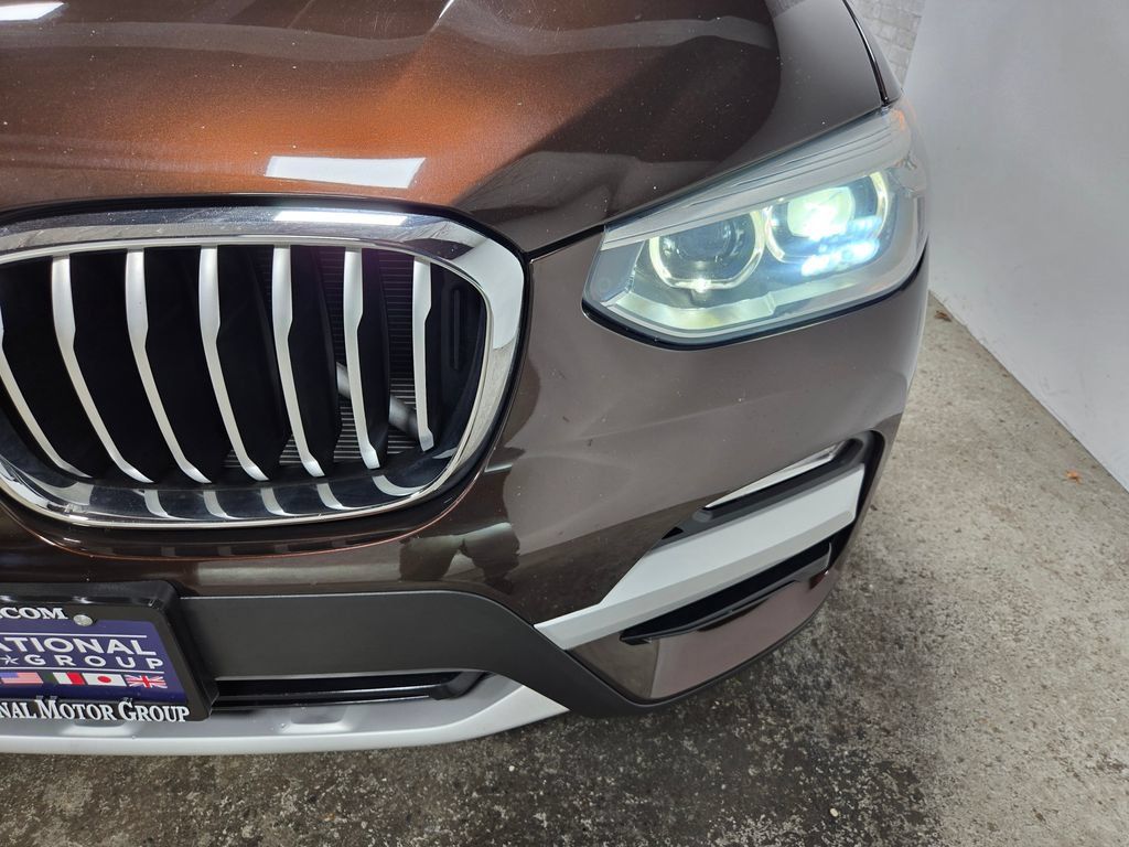 Used 2018 BMW X3 xDrive30i AWD/4WD image 6