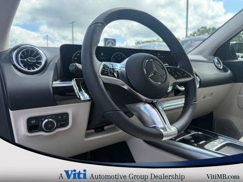 Used 2026 Mercedes-Benz GLA 250 4MATIC image 17