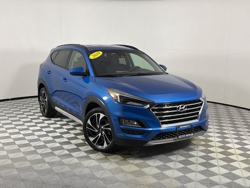 Used 2019 Hyundai Tucson Sport FWD image 2