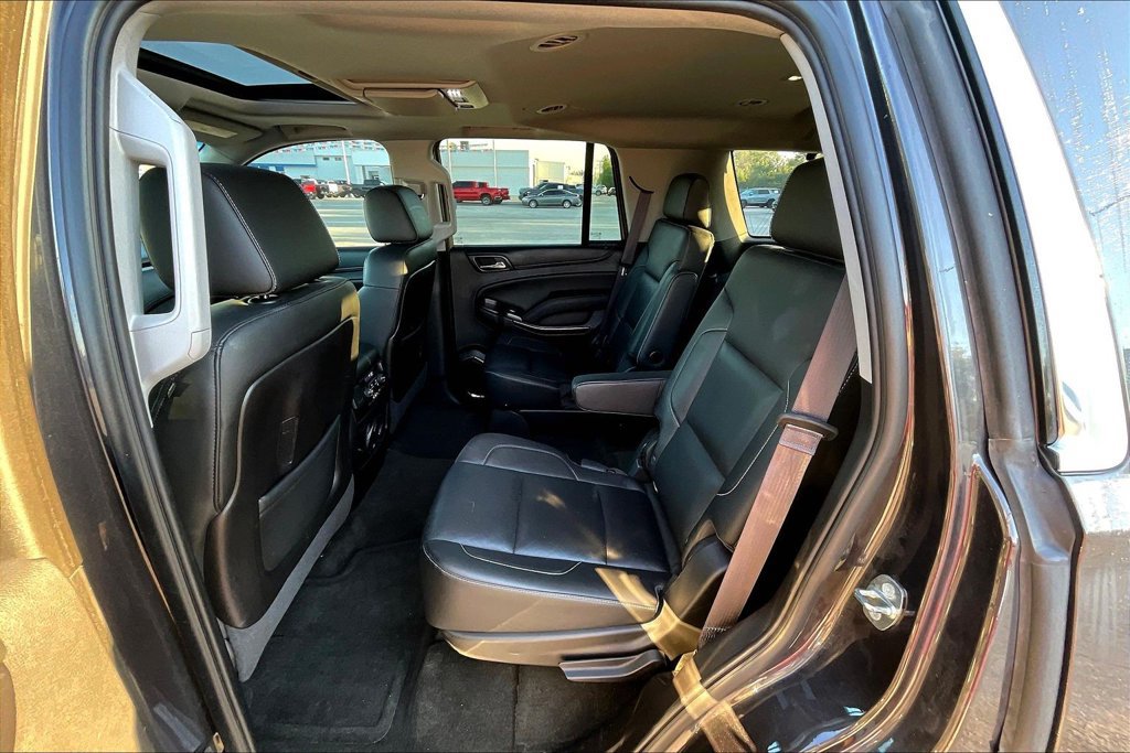 Used 2016 GMC Yukon SLT w/ Open Road Package AWD/4WD image 6