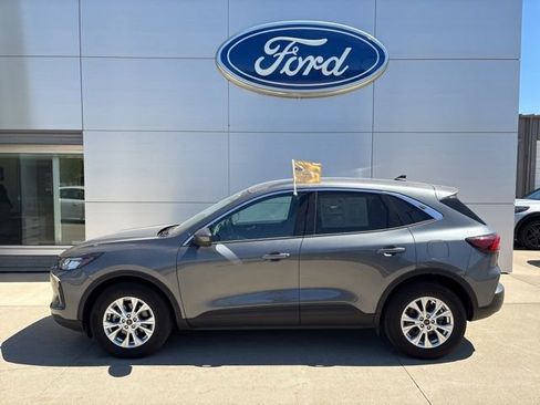 Certified 2024 Ford Escape Active w/ Tech Pack #2 AWD/4WD image 2