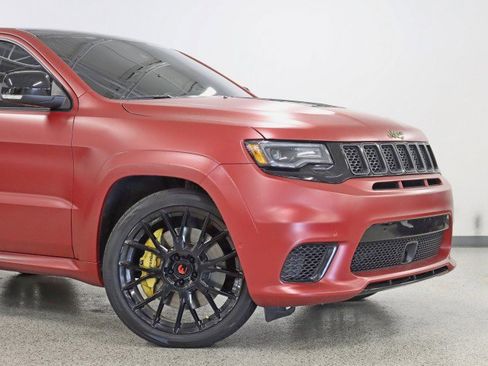 Used 2021 Jeep Grand Cherokee Trackhawk image 2