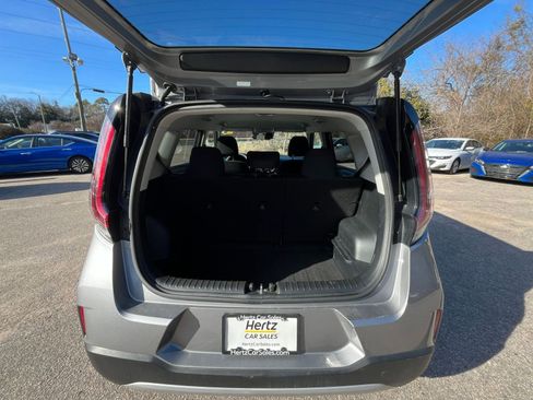 Used 2025 Kia Soul LX w/ LX Technology Package image 28