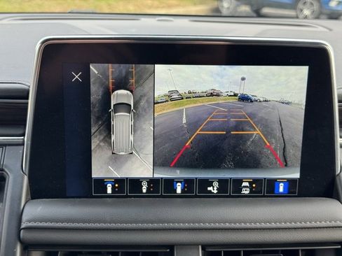 Used 2024 Chevrolet Suburban LT w/ LT Signature Plus Package image 31