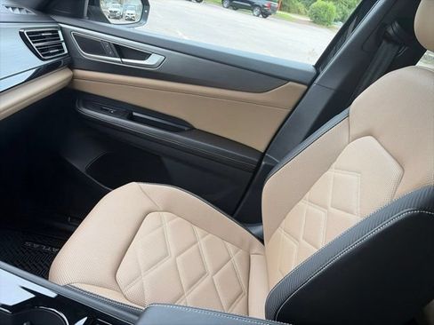 Used 2024 Volkswagen Atlas Cross Sport SE w/ Panoramic Sunroof Package AWD/4WD image 12