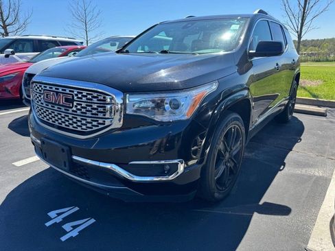 Used 2017 GMC Acadia Denali w/ Technology Package image 3