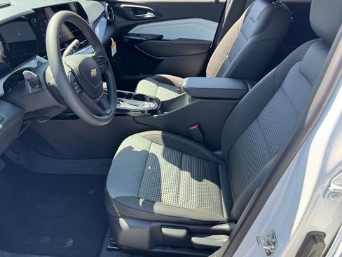 New 2026 Chevrolet Trax LT FWD image 13