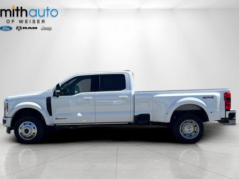 Used 2025 Ford F450 Platinum w/ Camper Package AWD/4WD image 8