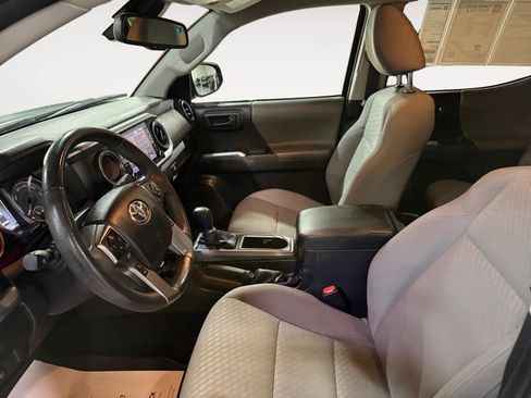 Used 2022 Toyota Tacoma SR5 image 15