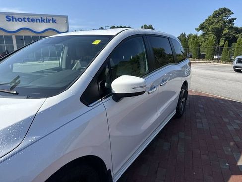 Used 2020 Honda Odyssey Touring image 5