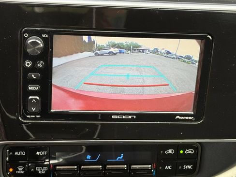 Used 2016 Scion iM FWD image 22