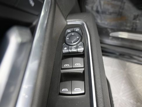 Used 2025 Chevrolet Silverado 3500 LTZ w/ LTZ Convenience Package AWD/4WD image 19