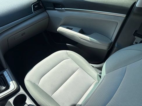 Used 2017 Hyundai Elantra SE w/ SE A/T Tech Package 03 FWD image 14