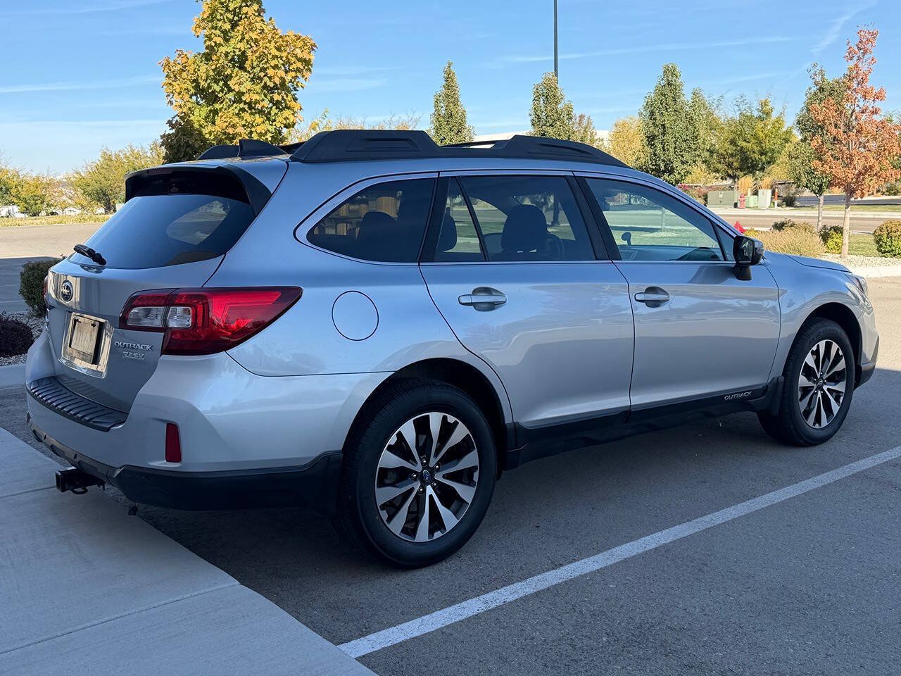Used 2017 Subaru Outback 2.5i Limited AWD/4WD image 13