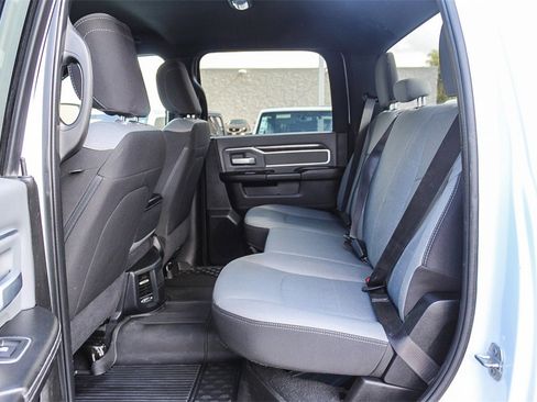 Used 2023 RAM 2500 Big Horn w/ Cold Weather Group image 18