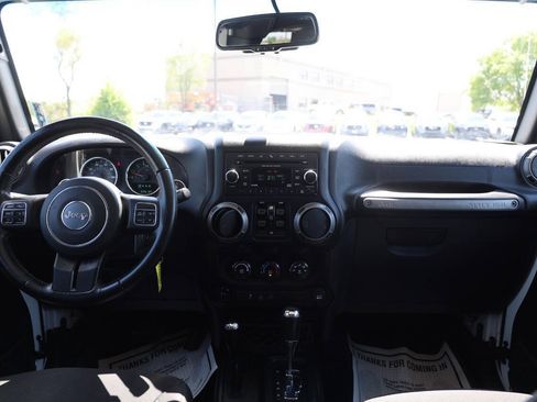 Used 2018 Jeep Wrangler Unlimited Sport S AWD/4WD image 13