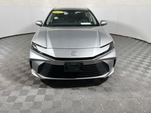 Used 2025 Toyota Camry LE FWD image 3