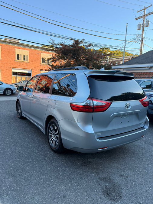 Used 2019 Toyota Sienna XLE FWD image 7