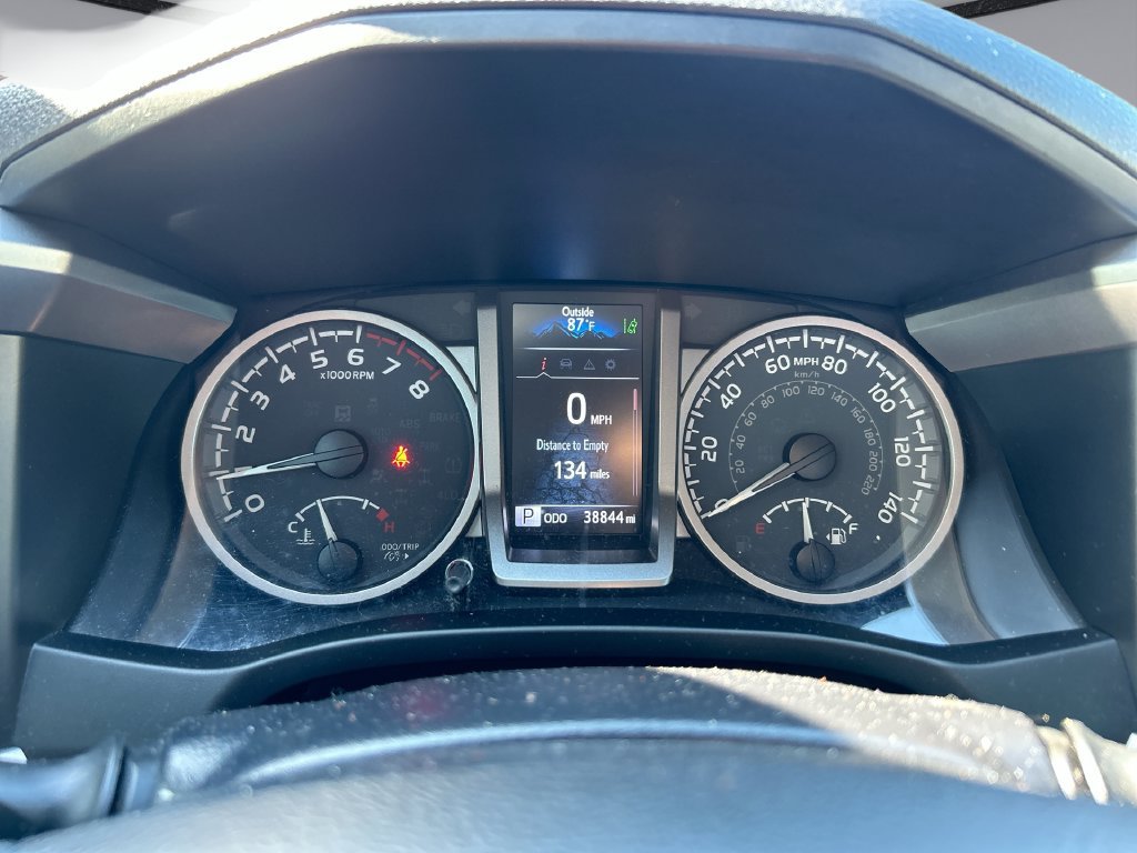Used 2022 Toyota Tacoma SR5 RWD image 22
