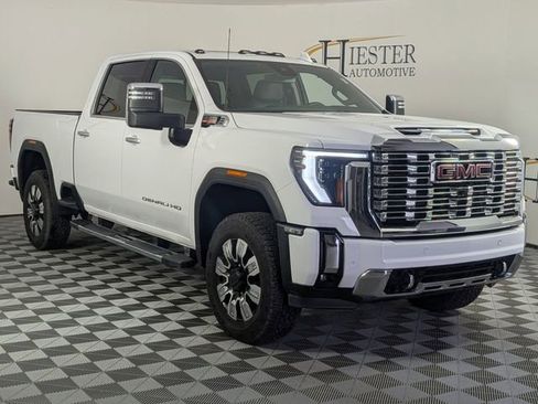 Used 2025 GMC Sierra 2500 Denali AWD/4WD image 2
