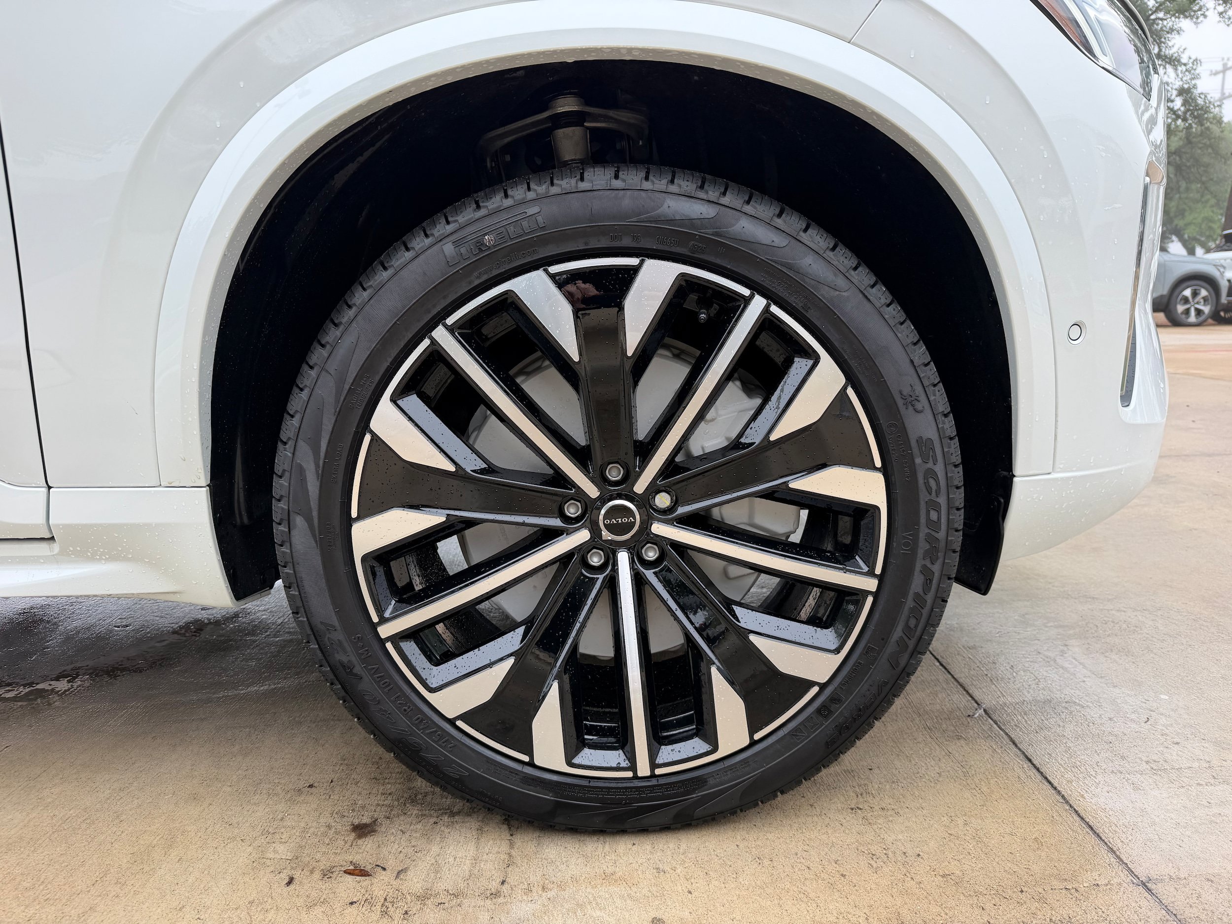 New 2026 Volvo XC90 T8 Plus w/ Protection Package Premier AWD/4WD image 7