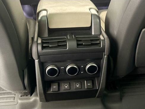 Used 2021 Land Rover Defender 110 X-Dynamic HSE image 24