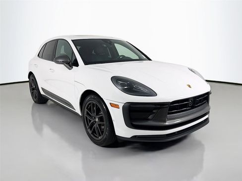 Used 2023 Porsche Macan Turbo AWD/4WD image 30