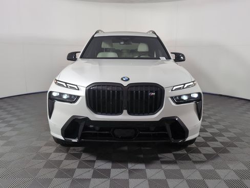 New 2026 BMW X7 M60i image 5