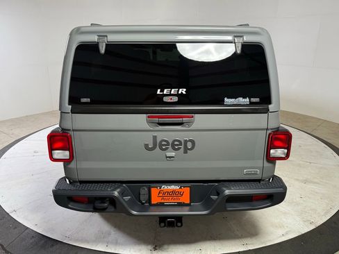 Used 2020 Jeep Gladiator Overland image 6