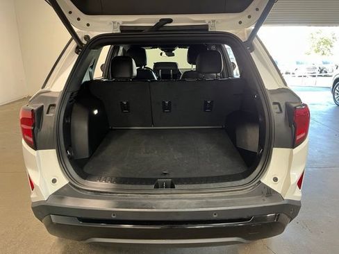 Used 2026 GMC Terrain Elevation w/ Elevation Premium Package FWD image 18